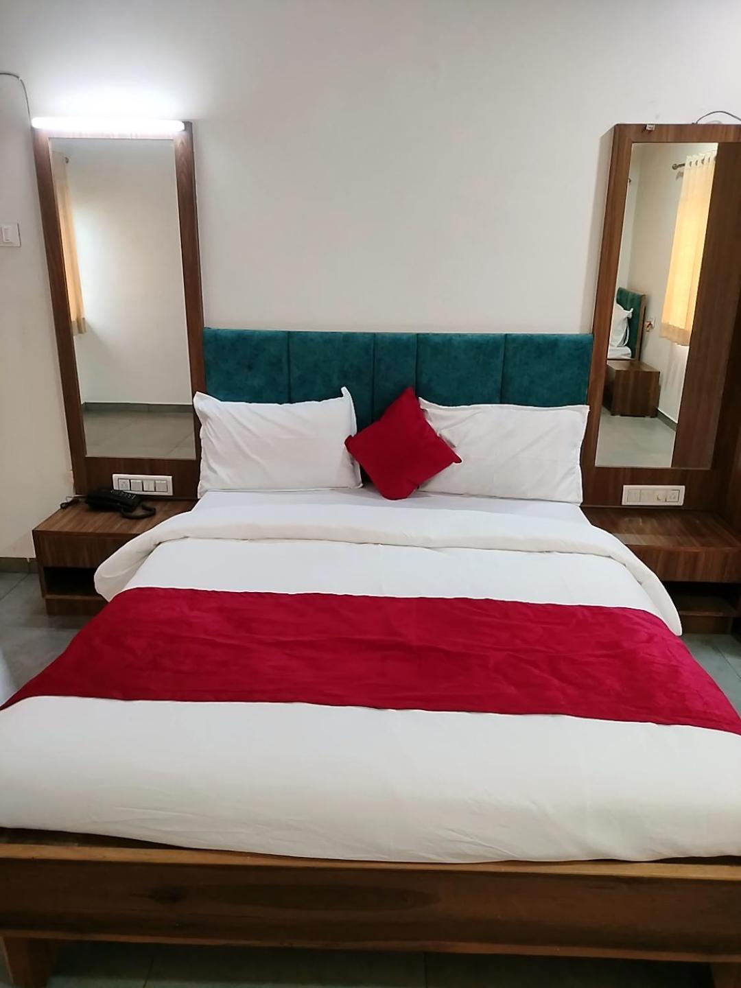 Golden Resort Igatpuri Exterior foto